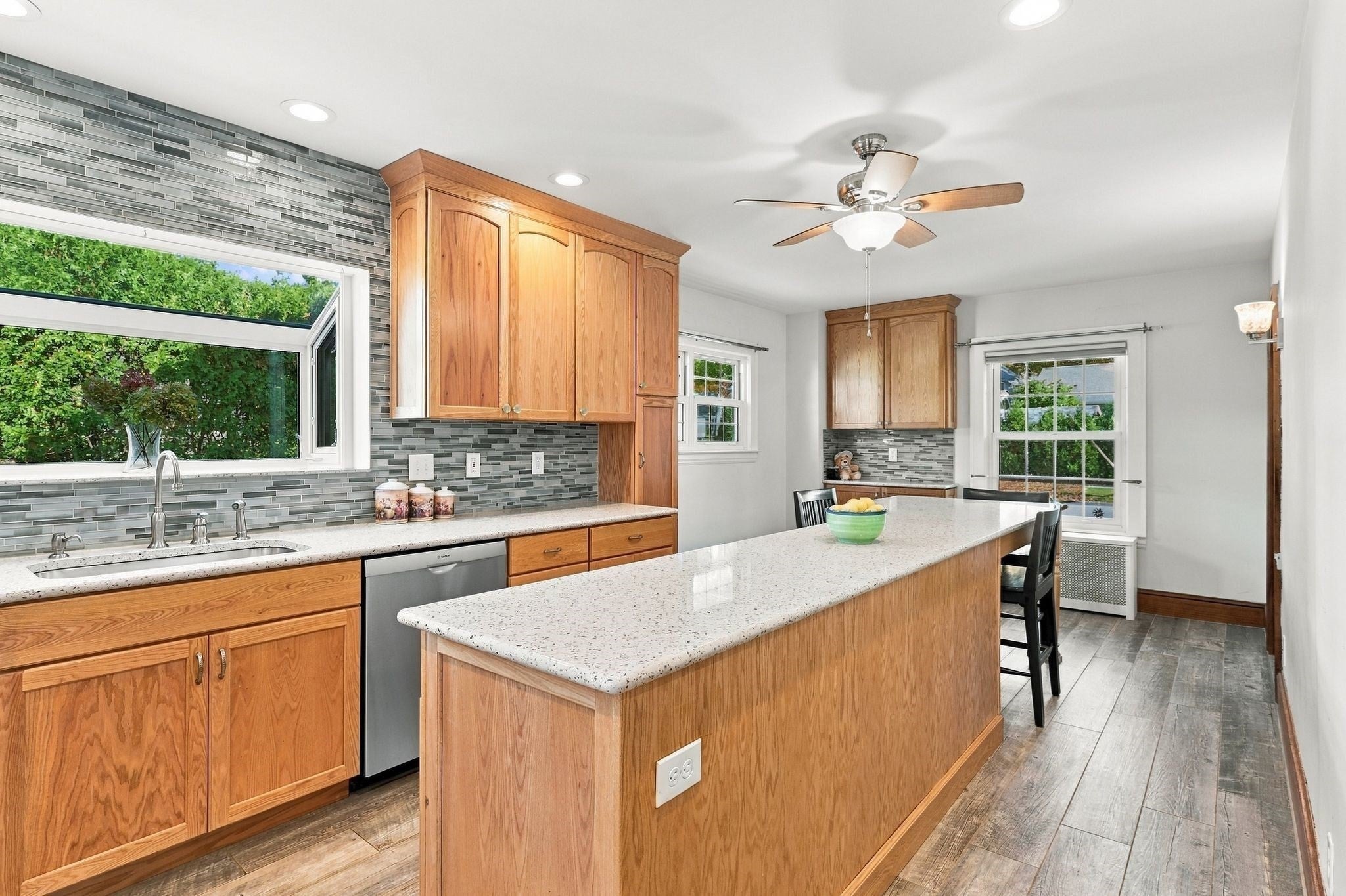 14 Windsor Place, Longmeadow, MA Photo #13