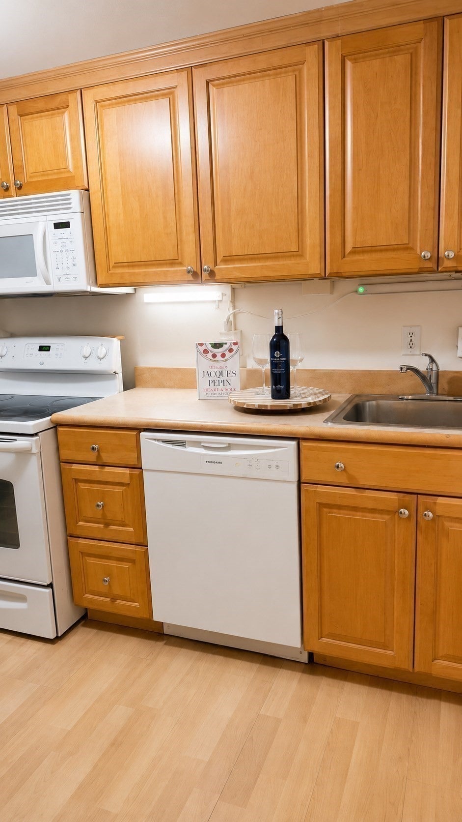 100 Marion St #B, Brookline, MA Photo #2