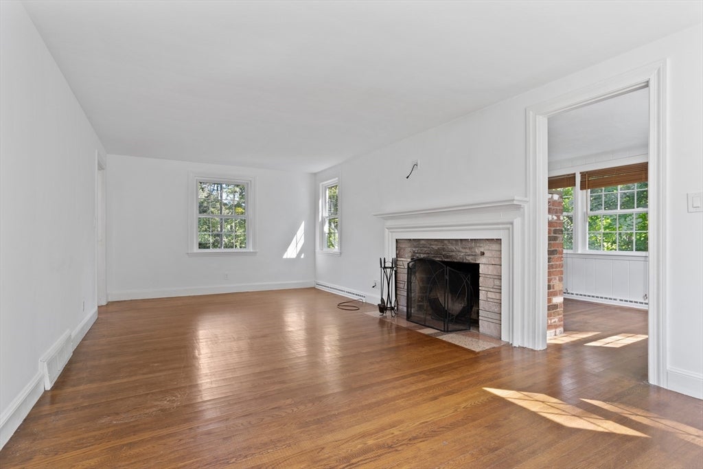 4 Meadowbrook Rd, Dover, MA Photo #4