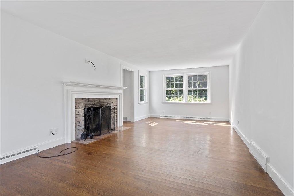 4 Meadowbrook Rd, Dover, MA Photo #3