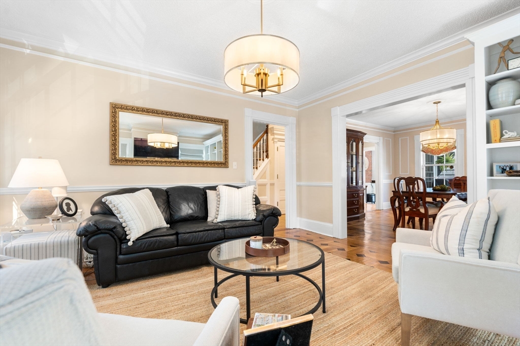 207 Bunker Hill St 2