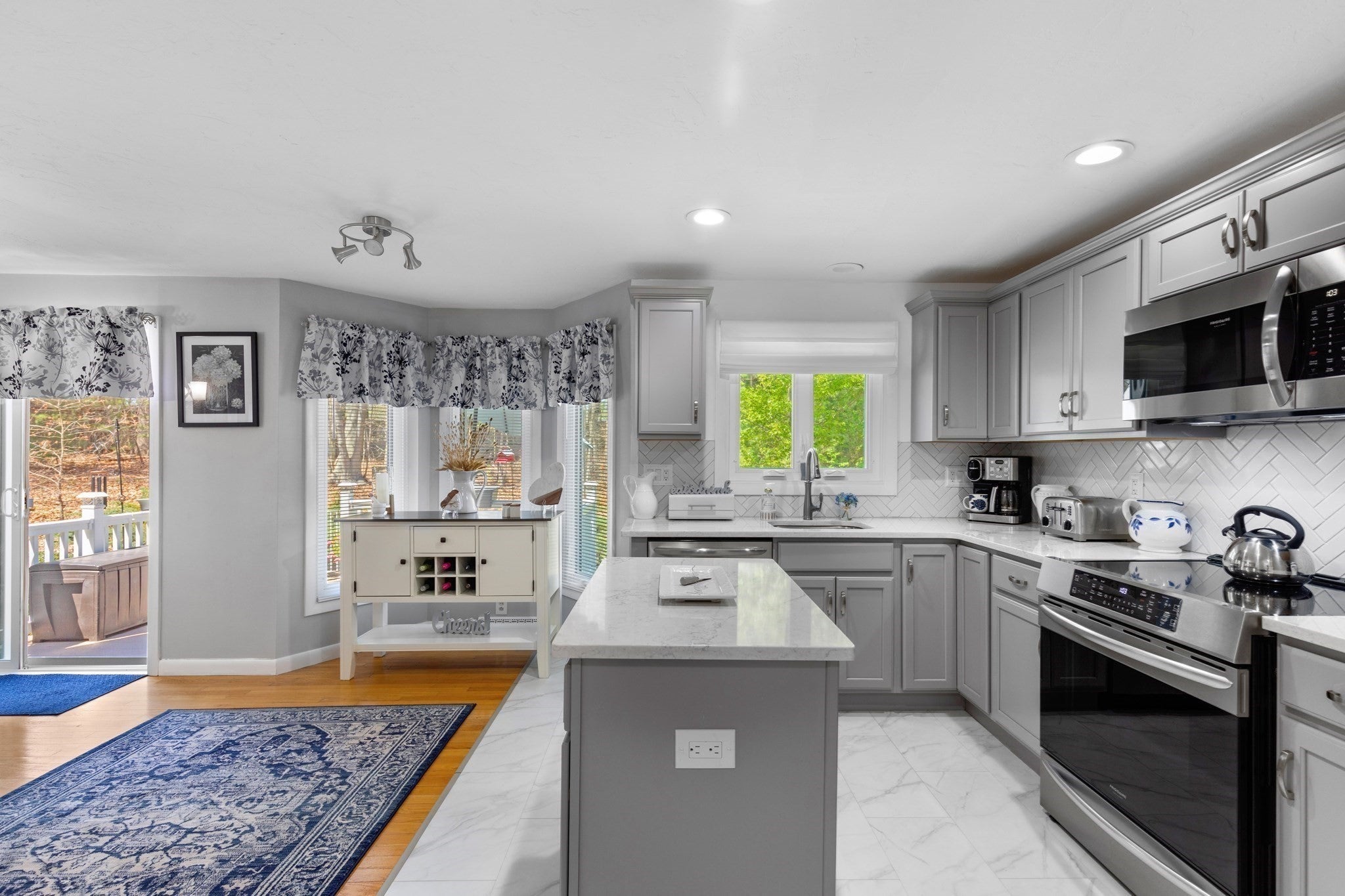 35 Pilgrim Village Road #402, Taunton, MA, 35 Pilgrim Village Road #402, Taunton, MA Photo #3