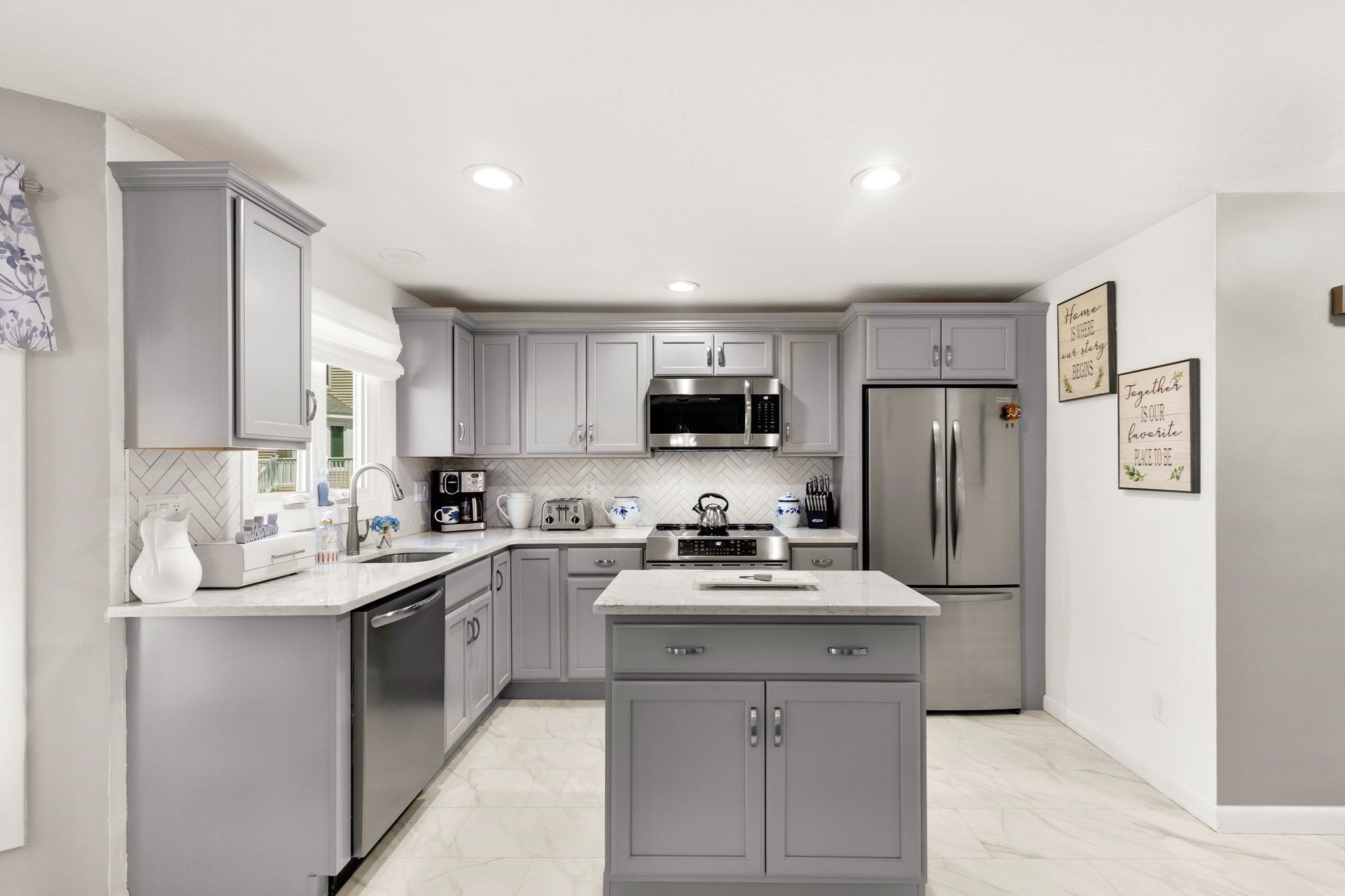 35 Pilgrim Village Road #402, Taunton, MA, 35 Pilgrim Village Road #402, Taunton, MA Photo #2