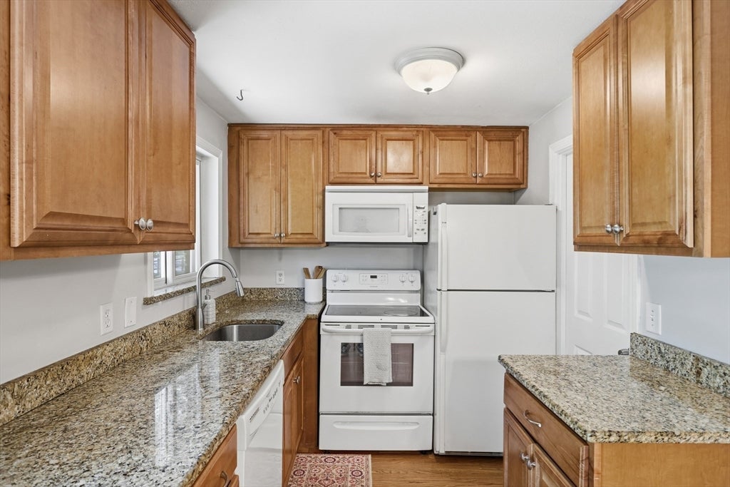 141 Thissell Ave #4, Dracut, MA Photo #10