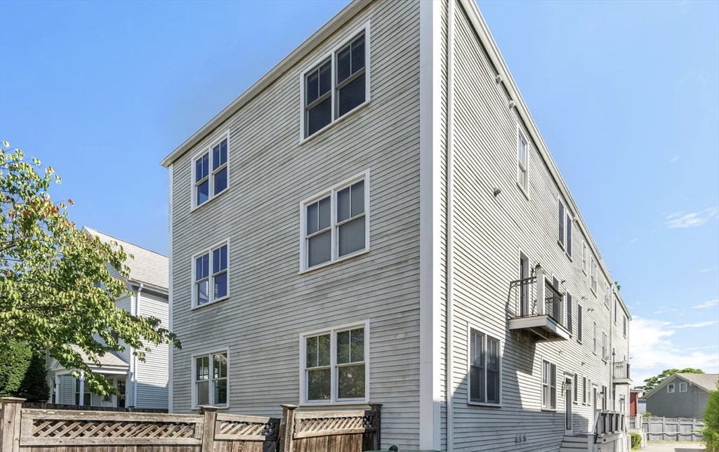 15 Dimick ST #C, Somerville, MA Photo #17