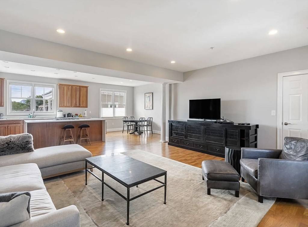 15 Dimick ST #C, Somerville, MA Photo #4