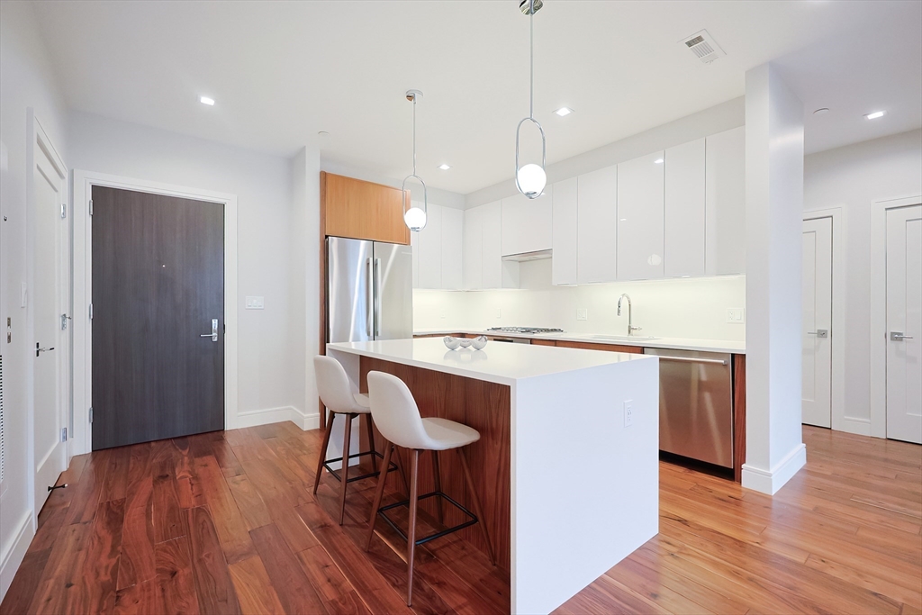 99 Sumner St 312