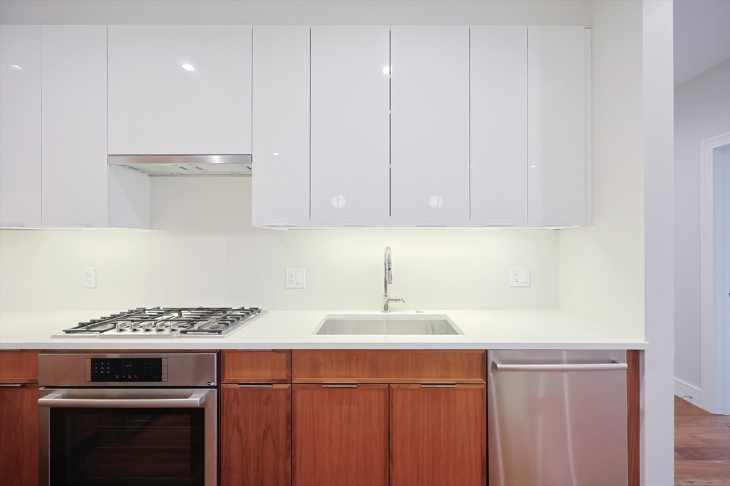 99 Sumner St 312