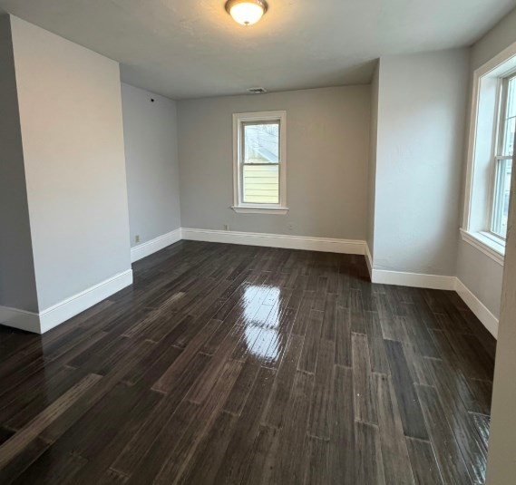 186 John St 2s