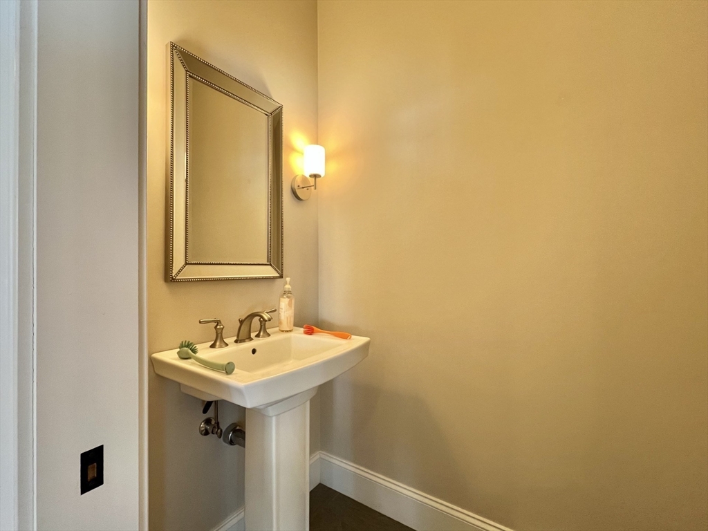 25 Faxon Street #25, Newton, MA, 25 Faxon Street #25, Newton, MA Photo #16