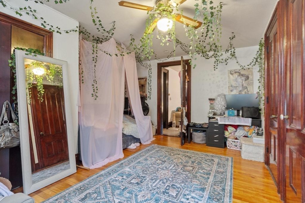 149 High St