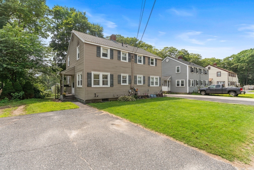 Northbridge, Massachusetts 01588, United States, 5 Bedrooms Bedrooms, ,2 BathroomsBathrooms,Residential,Active,180817