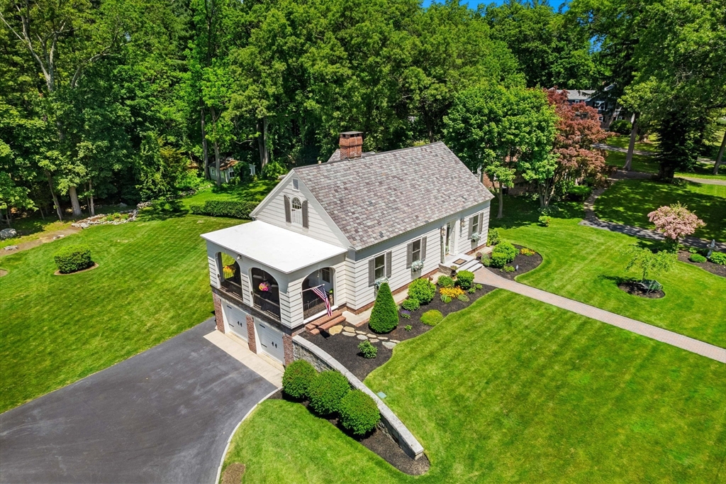 63 Bartlett St