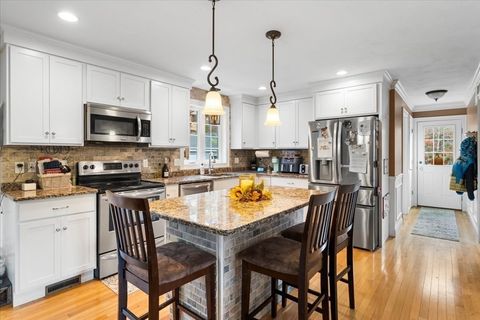 837 Glebe St Taunton MA 02780