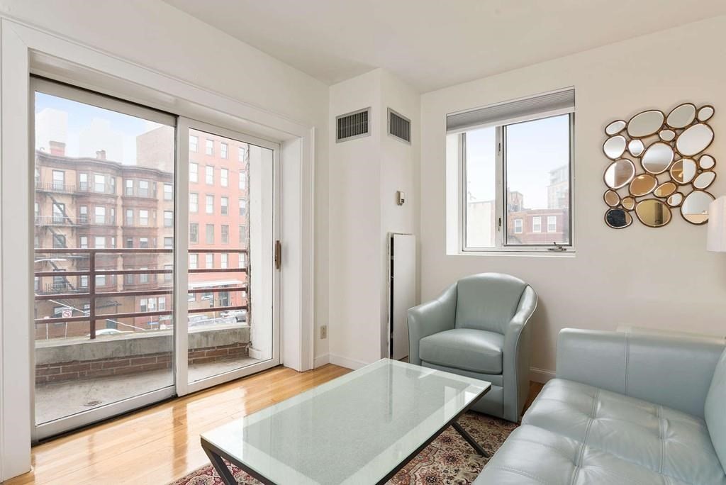 19 Wiget Street 302