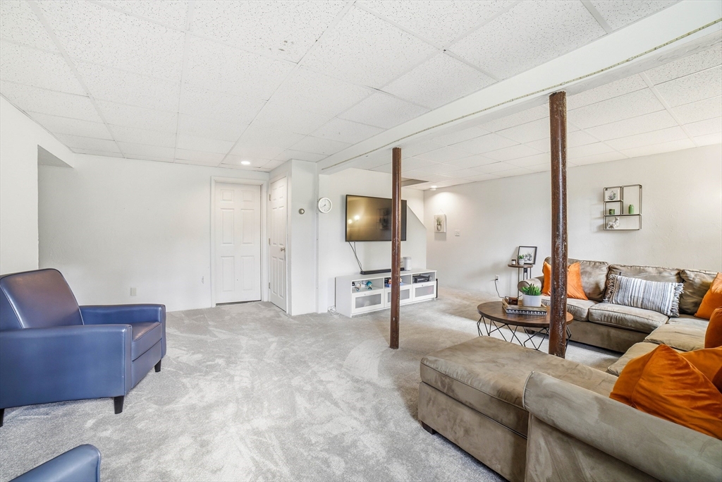 43 Carriage Hill Road, Northborough, MA Photo #30