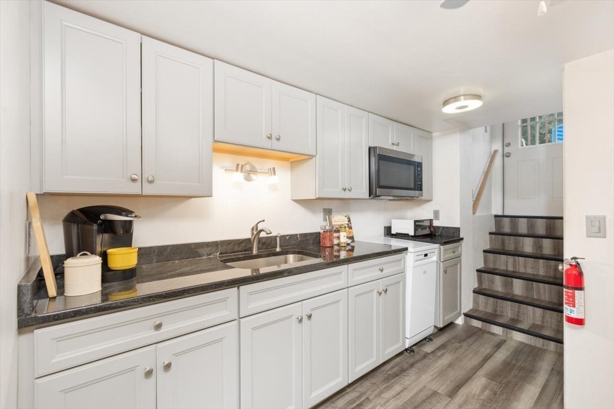 238 Beech St, Tewksbury, MA, 238 Beech St, Tewksbury, MA Photo #32