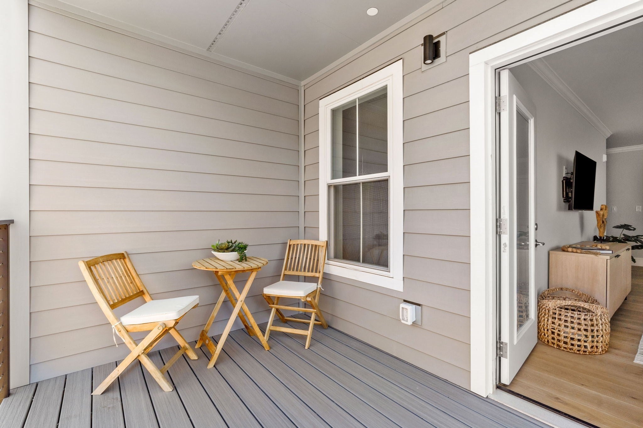 16 Franklin Street 1402