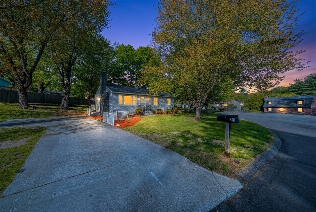 20 Meadowbrook Dr