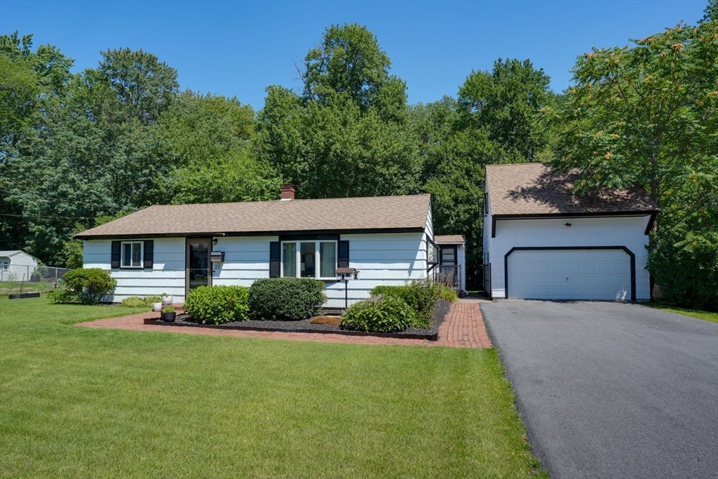 20 Ledgewood Dr, Burlington, MA Photo #4
