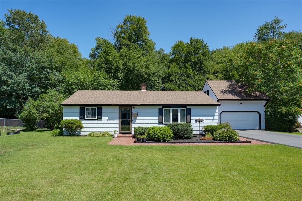 Photo of 20 Ledgewood Dr, Burlington, MA