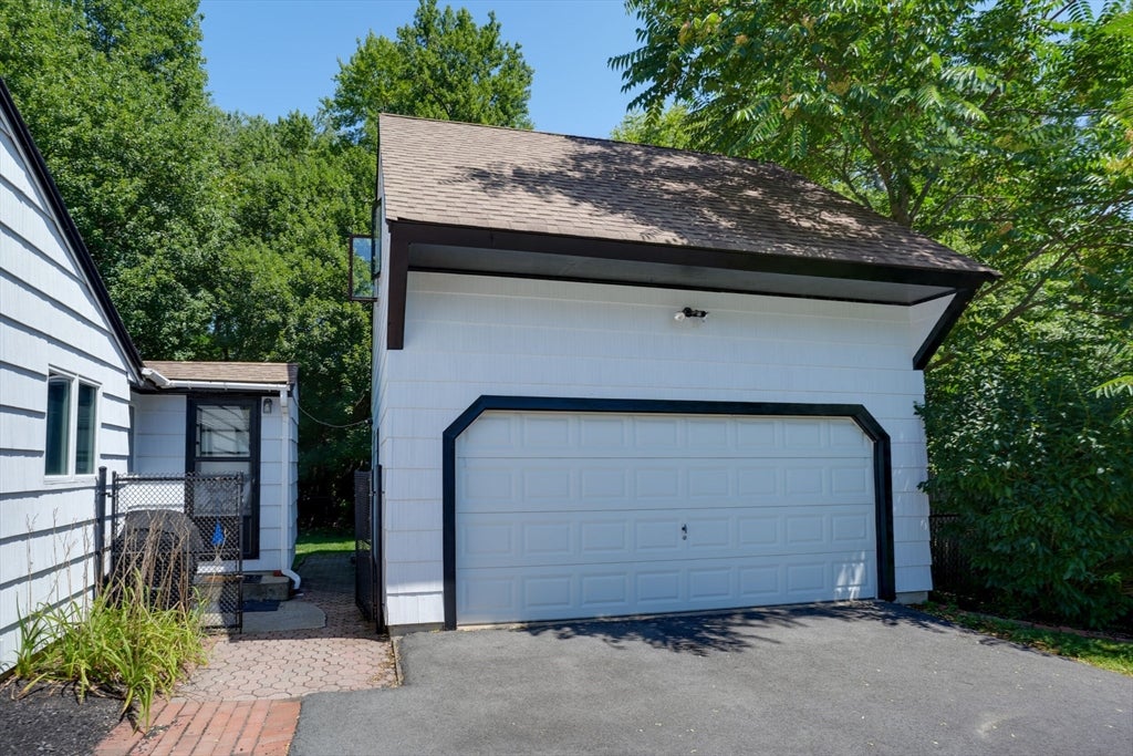 20 Ledgewood Dr, Burlington, MA Photo #25