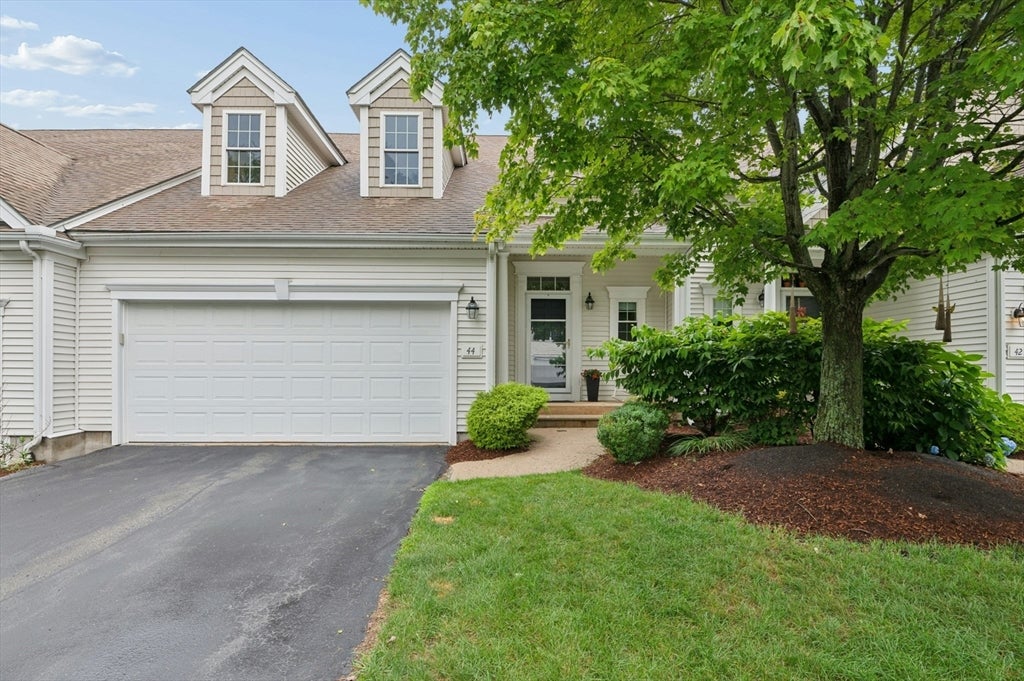 44 Cherry Ln 44