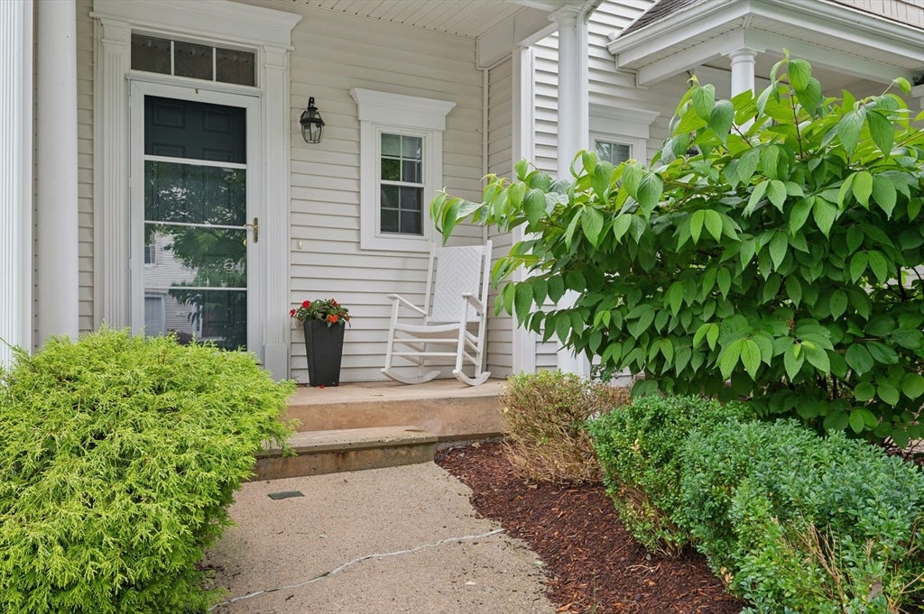 44 Cherry Ln 44