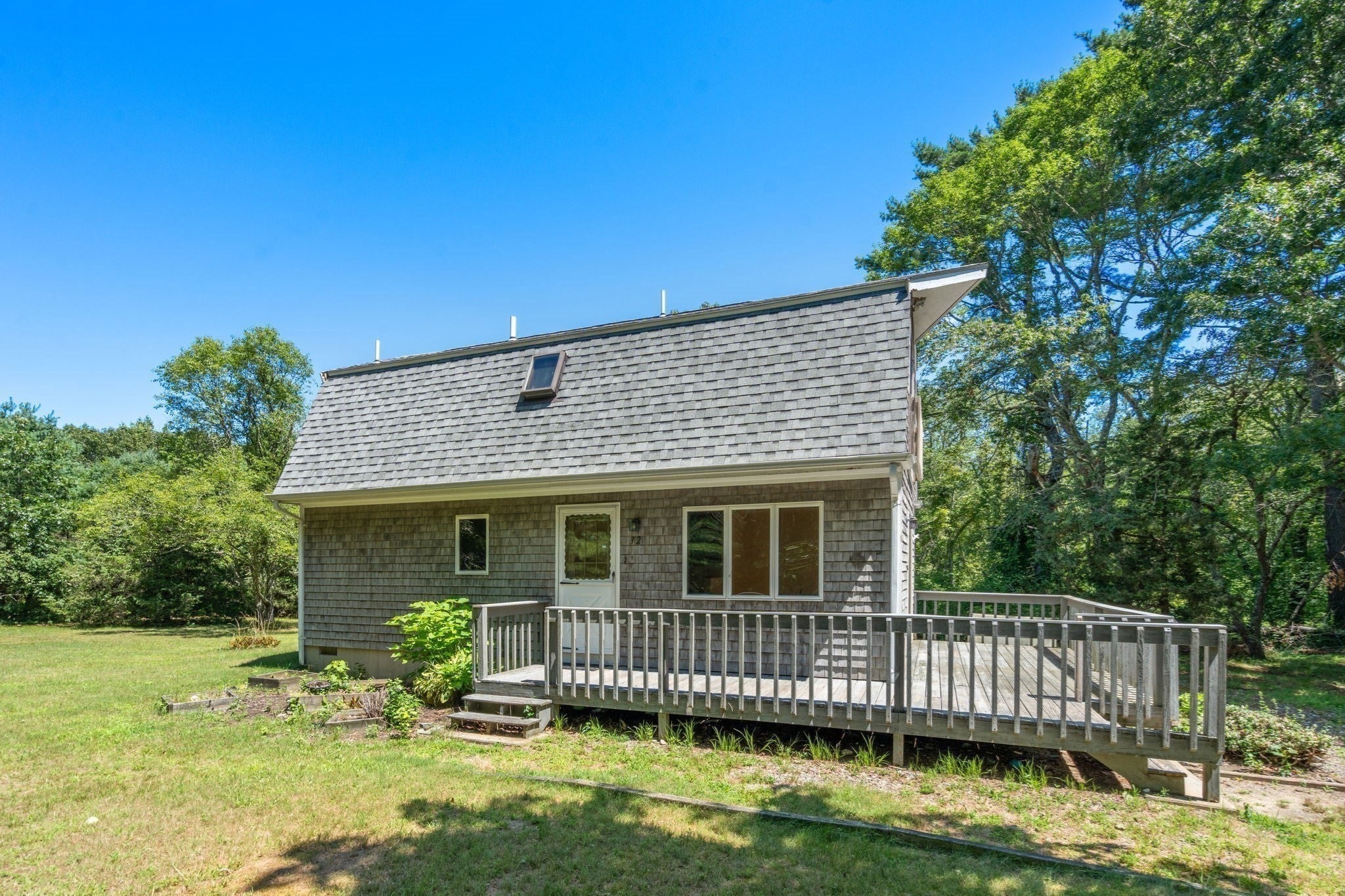 32 Acushnet Rd, Mattapoisett, MA Photo #4