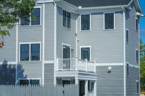 49 Center St Barnstable MA 02601