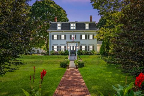 51 High St Newburyport MA 01950