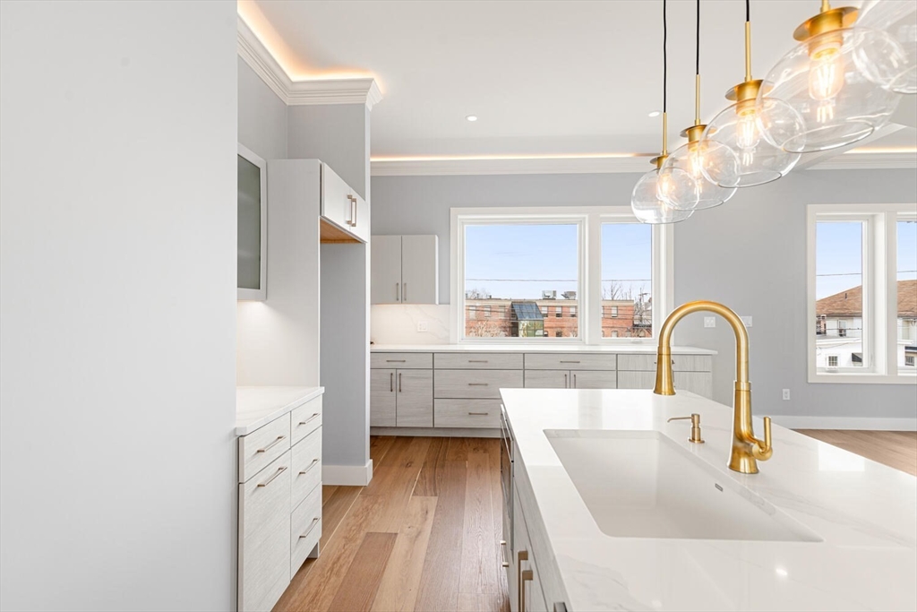 308 Newton Street 1A