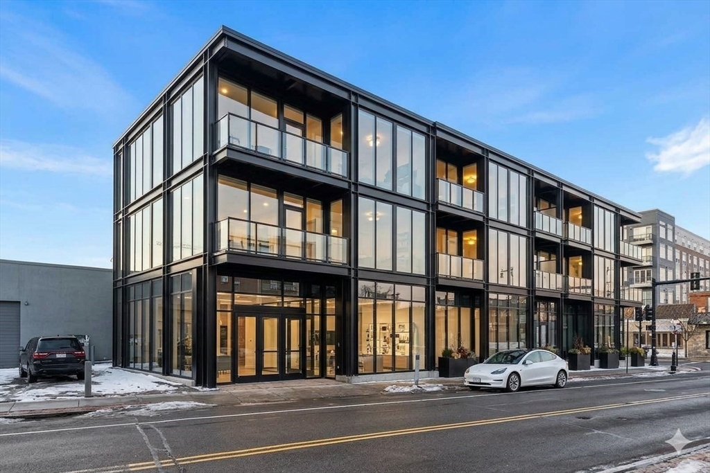 64 Green St