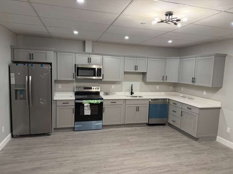 Photo of 28 Douglas St #1, Worcester, MA 01603 (MLS # 73463661)