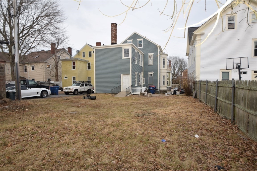 629 County St