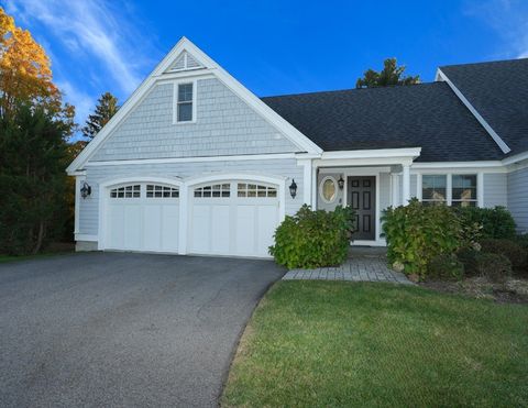 8 Stagecoach Circle 8 Westborough MA 01581
