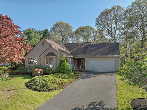 47 Ard Righ Rd Falmouth MA 02556