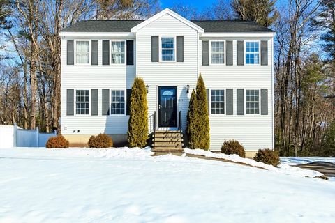 979 Hildreth Street Dracut MA 01826