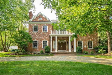 85 Monadnock Rd Wellesley MA 02481