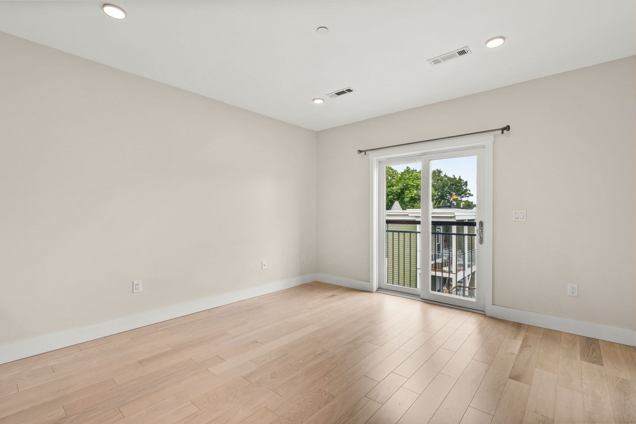 1975 Massachusetts Ave #302, Cambridge, MA, 1975 Massachusetts Ave #302, Cambridge, MA Photo #5