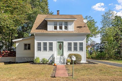 44 Hamlin St Lunenburg MA 01462