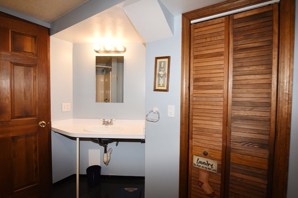 16 Arrow Drive, Whitman, MA, 16 Arrow Drive, Whitman, MA Photo #28