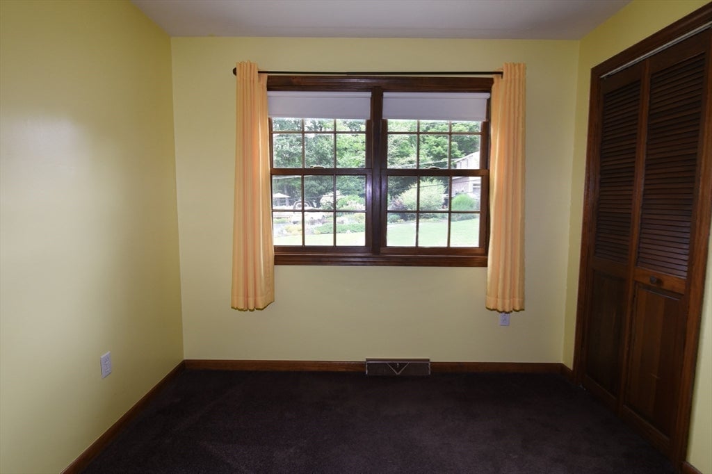 16 Arrow Drive, Whitman, MA, 16 Arrow Drive, Whitman, MA Photo #18