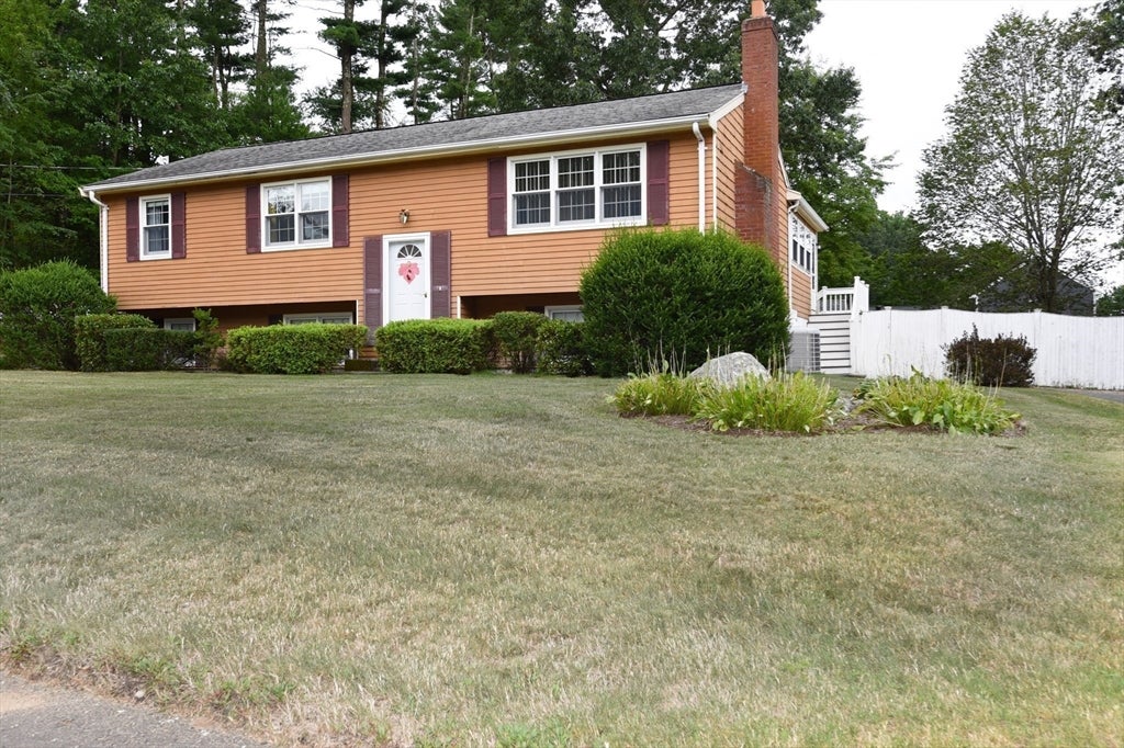 16 Arrow Drive, Whitman, MA, 16 Arrow Drive, Whitman, MA Photo #3