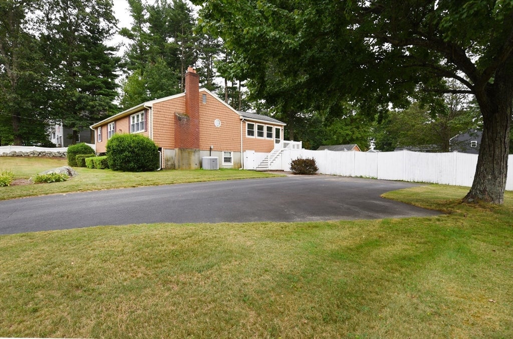 16 Arrow Drive, Whitman, MA, 16 Arrow Drive, Whitman, MA Photo #5