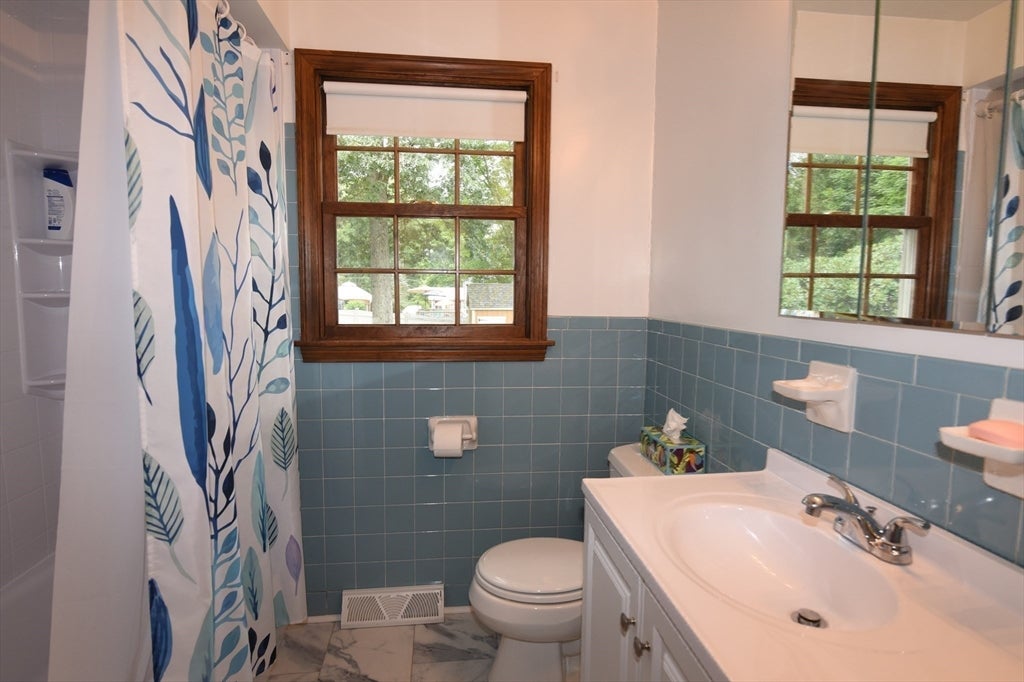 16 Arrow Drive, Whitman, MA, 16 Arrow Drive, Whitman, MA Photo #20