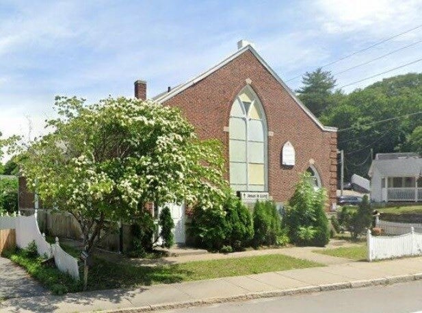 74 Main St