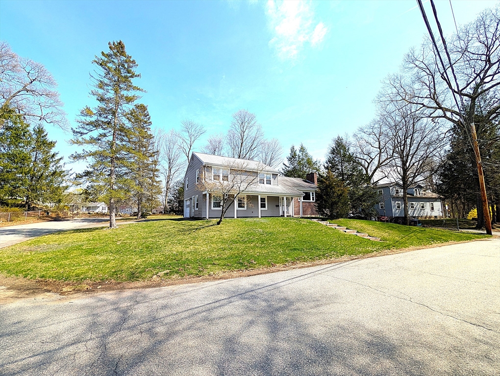 1 Louise St