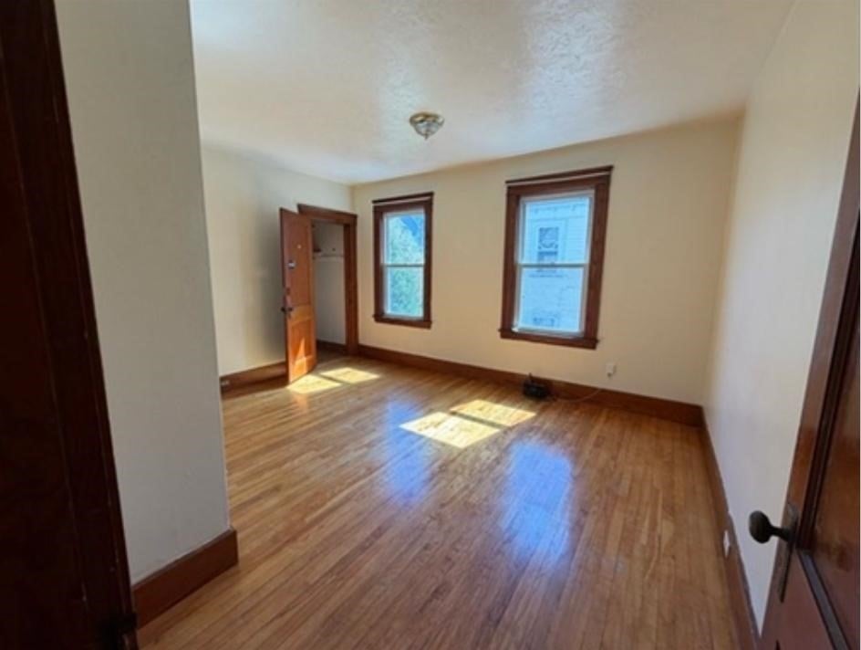 49 Perry Ave 2