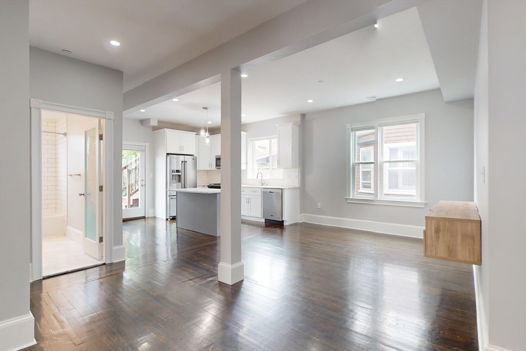 61 Charlotte Street 2